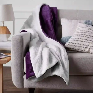 AmazonBasics Polyester Blanket - Full/Queen | best blanket for heavy winter