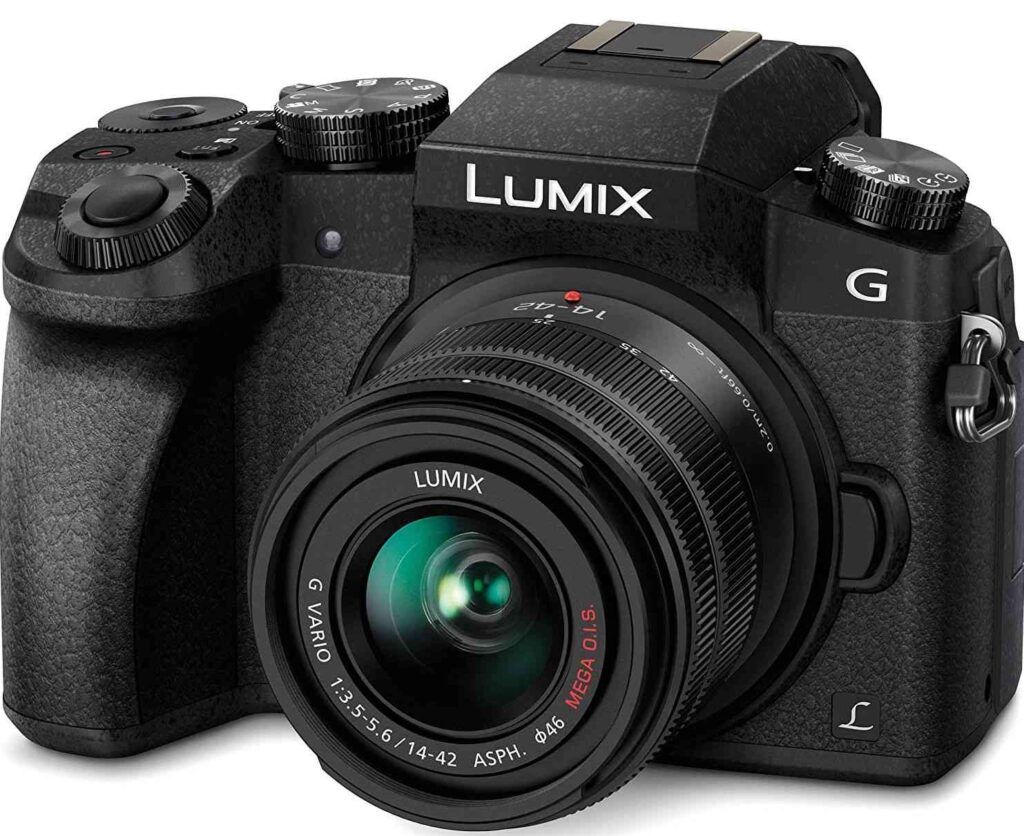 Panasonic LUMIX G7 16.00 MP 4K Interchangeable Lens Camera